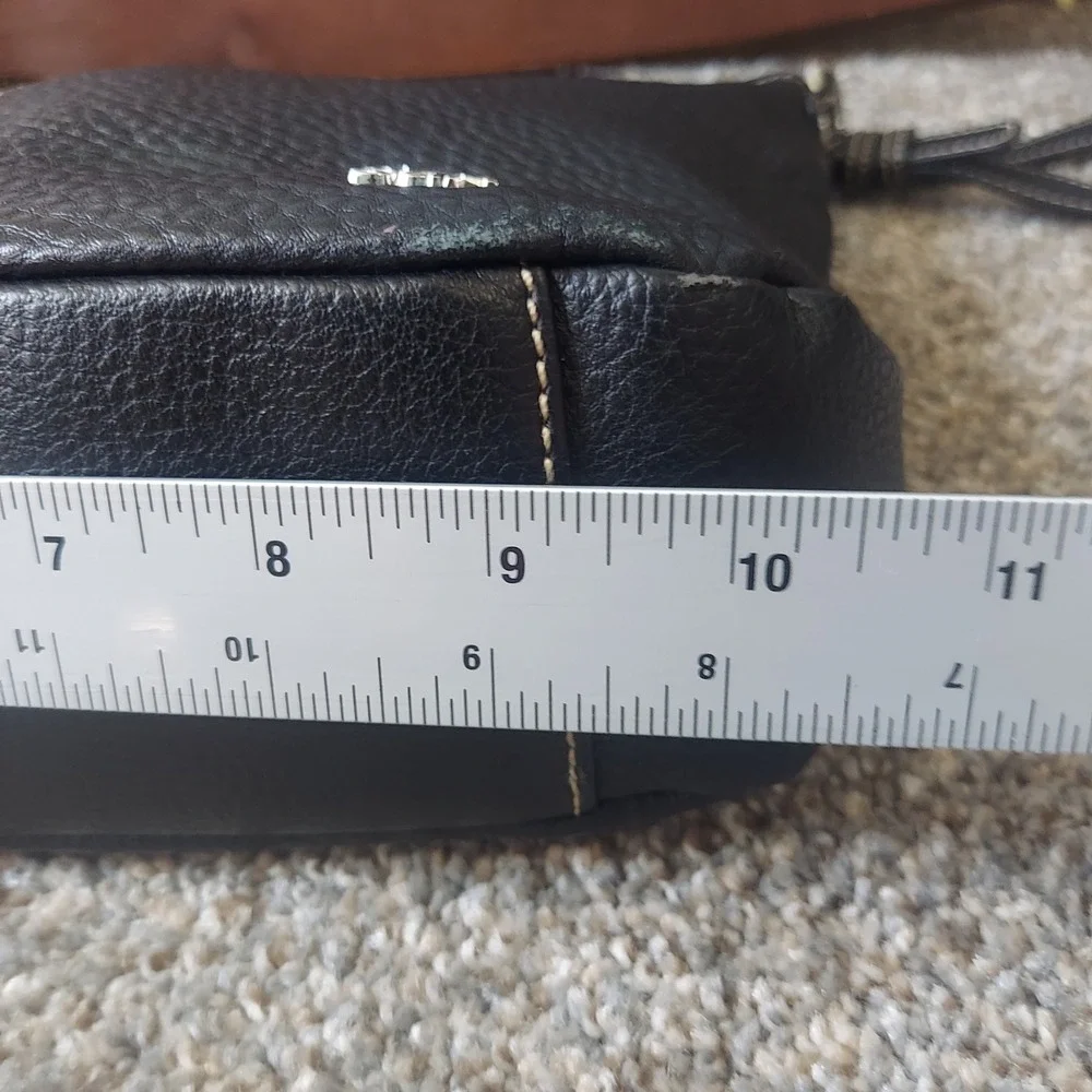 The Sak Black Pebbled Leather Crossbody Bag Contrast Stitching MCL_TS_IO 4944CWH